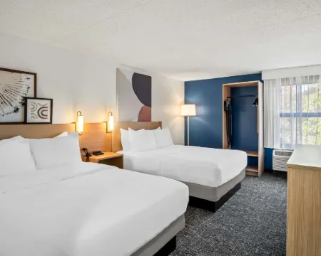 Spark by Hilton Stevensville Hotels in Berrien County