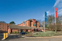 ibis London Luton Airport Hotels in 