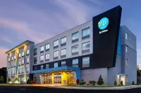 Tru by Hilton Lithia Springs - Swimmingpools