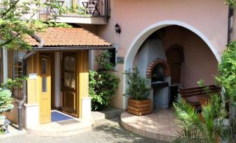 Pension Na Meji - Housity