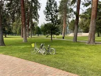 Close, Cute, and Clean! - Hot Tub/Firepit/Bikes/Floats