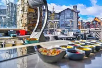 Parq 4 Tower Club Ski in-Out Hot Tub Pool Private Dining Fitness Spa Wellness