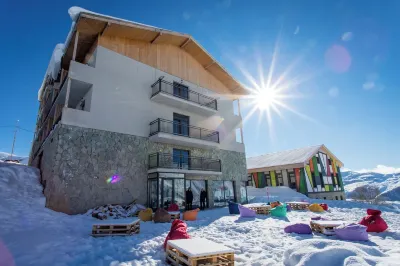 Hotel GeoGraphy Hotels near პანორამა გუდაური