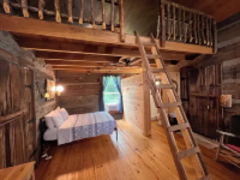 Cheerful Riverfront Retreat 林肯縣酒店