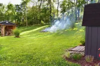 Serene 2BR: Near-Town Convenience Meets Nature Getaway, Ideal for All Travelers