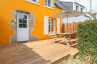 Maisonette Morgat near Crozon island near sea