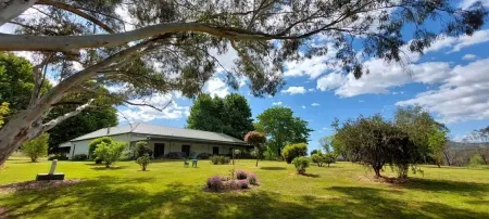 Private Country Retreat Taradale Valley Tumbarumba in Snowy Mtns Foothills Отели в г. Тамбарамба