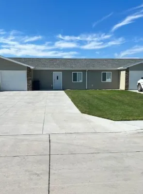 Lovely 3-bedroom Condo with electric fireplace Hotels in Hall County