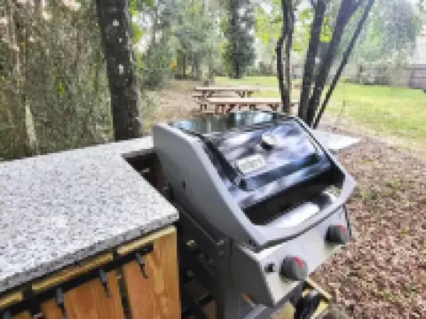 River Daze Cabin - A cozy cabin right on the river