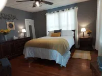 Renovated Bungalow with Cozy Gas Fireplace Hotels in Iola