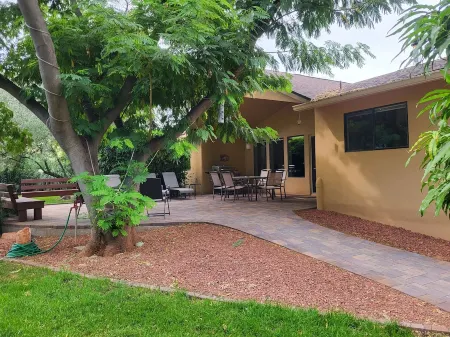 Best Views! Near Hiking/Biking Trails, Golfing, Wine Tasting, Swimming, Spas