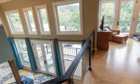 Downtown luxury, full amenities with parking