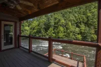 Riverfront Premium Cabin