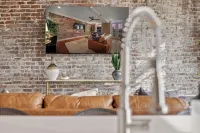 Knoxtopia: BRAND-NEW Downtown Knoxville Condo in Historic Century Building