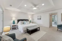 Riverfront 7 BR/5 BA Estate+Dock