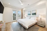 Beachtown - Steps from Beach & Pool - 5 Bed, 4.5 Bath