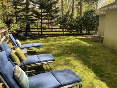 Renovated 2 BR Cottage-Perfect for North Fork Beach,Vineyard,Wedding Vacations! Hotels near Speedway