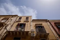 Elegant apartment, in the heart of the historic center of Noto, for 2 to 6 guests