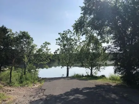 The Cottage a Cozy cabin at Table Rock Lake - two blocks to water