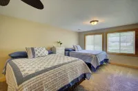 Relaxing Getaway with that UP North Feel!