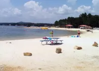 Private Luxury King Suite With Golf Course View - Best East End Location