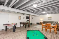 4 BR Home w/ Game Room. 3 Min from WGI & minutes from Wine Trail.