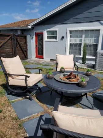 Hideaway Haven: Cozy studio with WiFi, AC in charming Largo