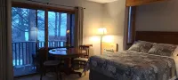 香蒂溪山頂村滑雪高爾夫湖畔公寓