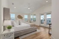 Beach Access Oasis with Heated Pool and Guest Suite - Private Pool