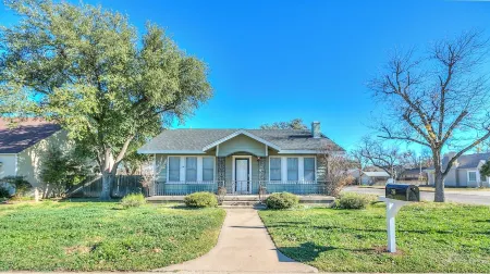 Timeless Getaway in San Angelo! Fully renovated 3BR/2BA 1920s Home