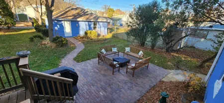 The Bluebell Manor - Home theater- Walk to Downtown Отели рядом с достопримечательностью «Университет Висконсин в Барабу / Сок»