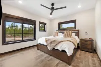 Stylish home with hot tub, pool access, wifi and garage