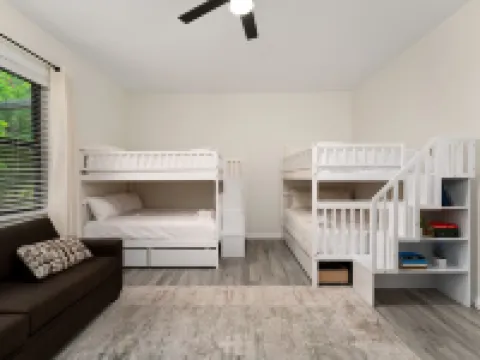 Luxury Barnhouse with 🔥HEATED🔥 Pool Hoteles en Kyle