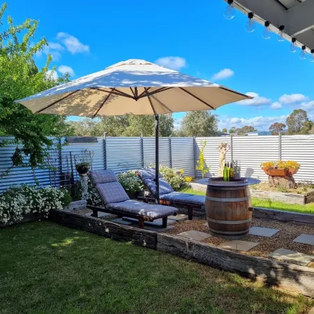 Cottage Amongst The Vines