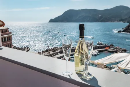 Apartment overlooking Vernazza's beautiful Marconi Square.
