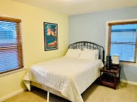 New King Park Beach Lookout Deluxe! 3BR Right at Lake! Các khách sạn gần Dumper Dan's Fishing and Lodging
