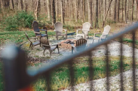 Spacious luxury cabin with hot tub and a great view!