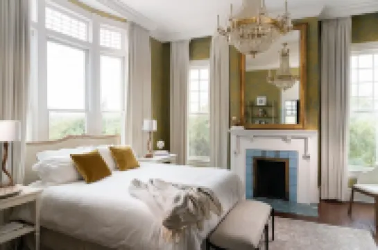 Historical home in downtown Waco built to host the dreamiest stay!