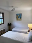 Coastal Queenslander- 2 minute walk to the beach!