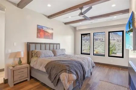 Gorgeous and modern home surrounded by Zion views