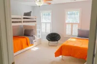 Immaculate 3850 sqft SAVANNAH home for entire family and friends to enjoy