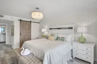 High up in the 11th floor, very chic, romantic, 100% renovated