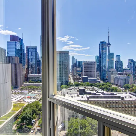 DoubleTree by Hilton Toronto Downtown