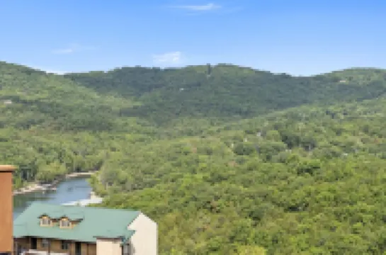 Lake & Mountain View Condo - The Cliffs on Indian Point - Silver Dollar City