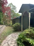 Secluded home in the mountains and 5 minutes from downtown.  Pet friendly!