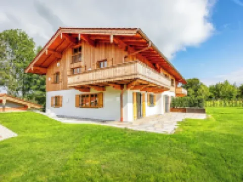 "Graf Chiemo Suites" luyury living direkt am Chiemsee mit privatem Seezugang! Hotels in Chieming