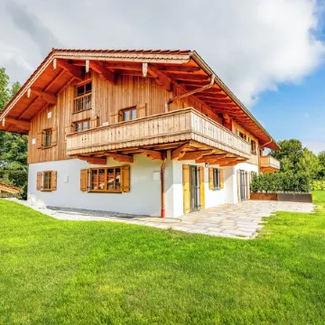 "Graf Chiemo Suites" luyury living direkt am Chiemsee mit privatem Seezugang!