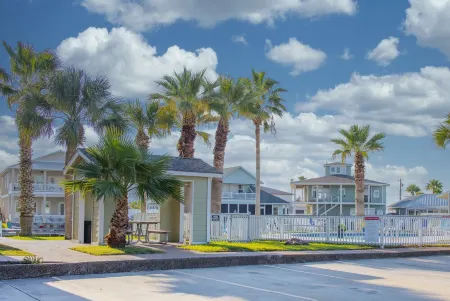 Kontiki Beach Bungalow | Rockport Texas