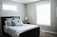 Beautiful & clean 2 Bed/2 bath home in downtown Meridian!