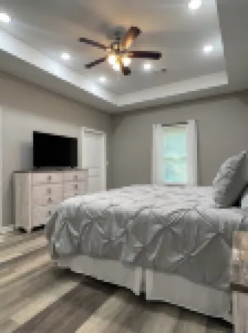 High N Heber /Brand new 4 bedroom 2.5 bath 2 car garage/washer & dryer available Hotels in Heber Township